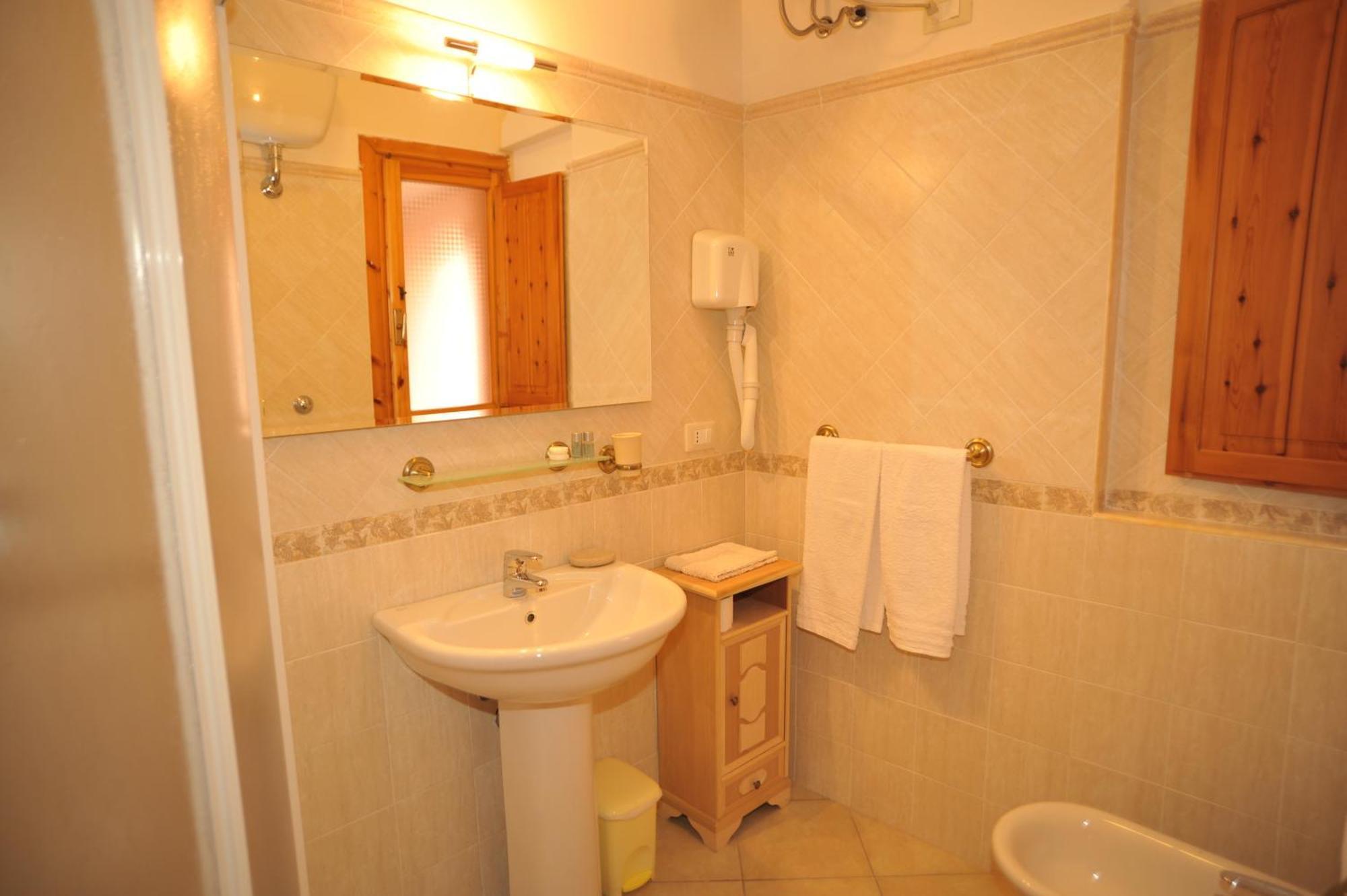Villa Aldebaran Centro Storico Cagliari Habitación foto