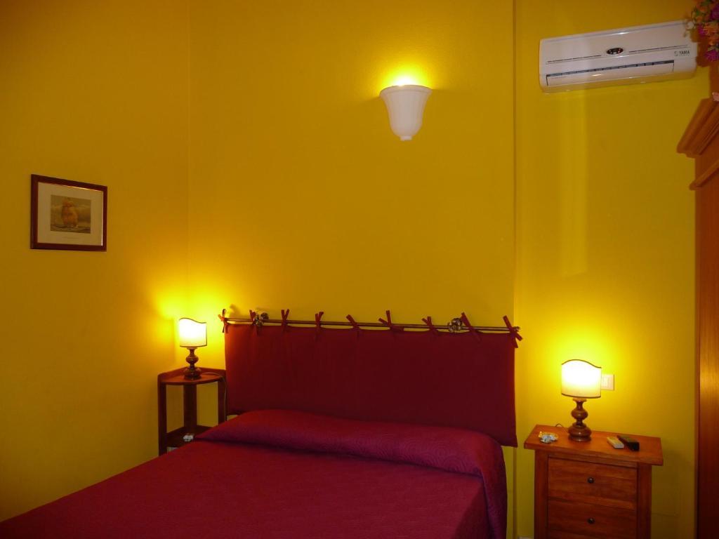 Villa Aldebaran Centro Storico Cagliari Habitación foto